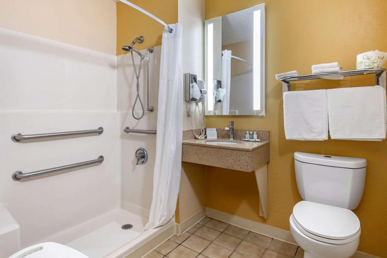 Quality Inn سانفورد المظهر الخارجي الصورة