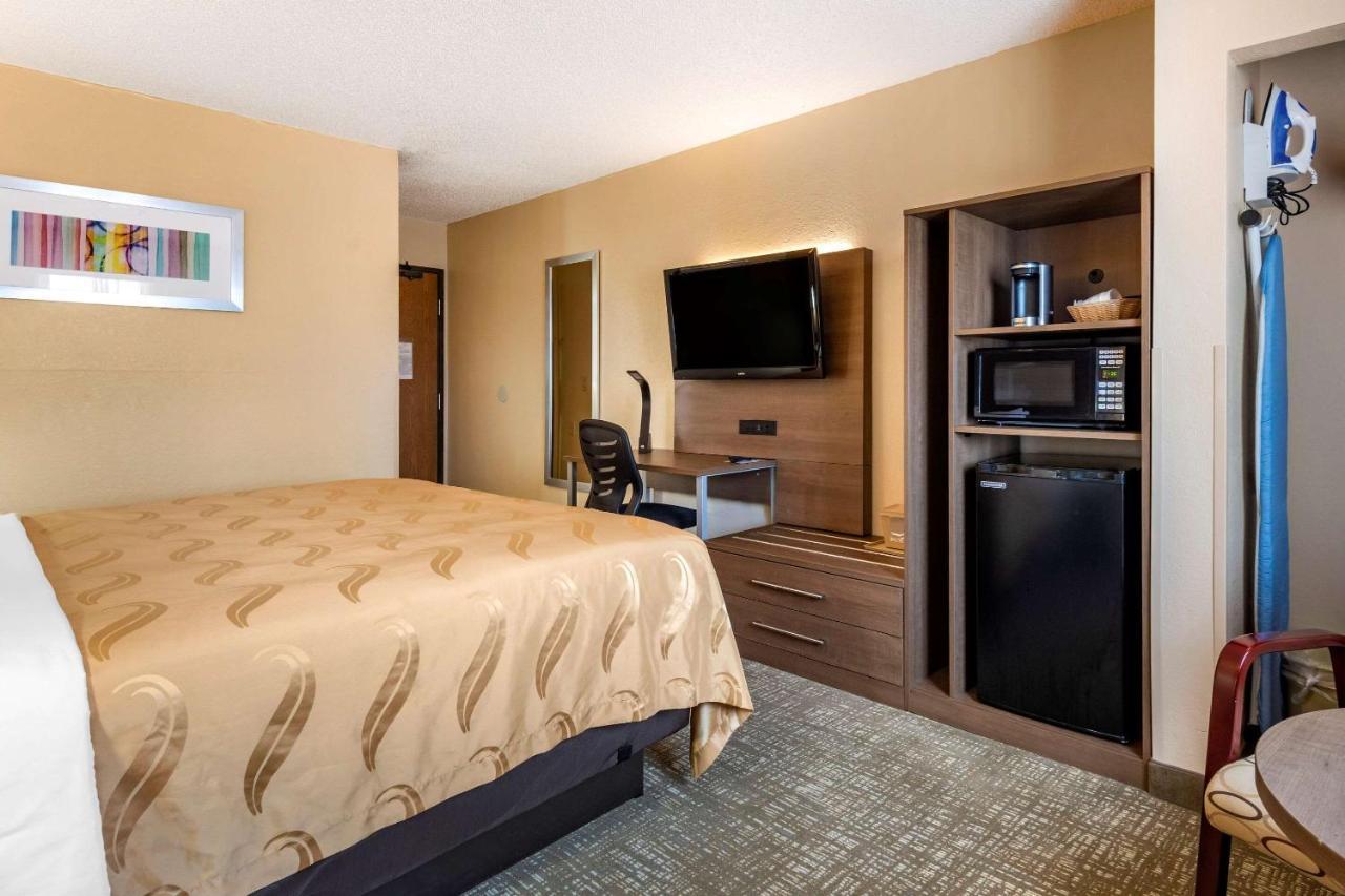 Quality Inn سانفورد المظهر الخارجي الصورة