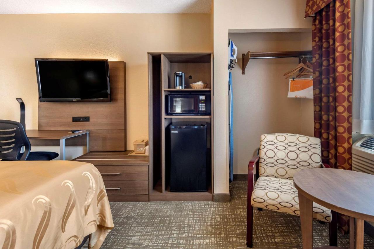 Quality Inn سانفورد المظهر الخارجي الصورة