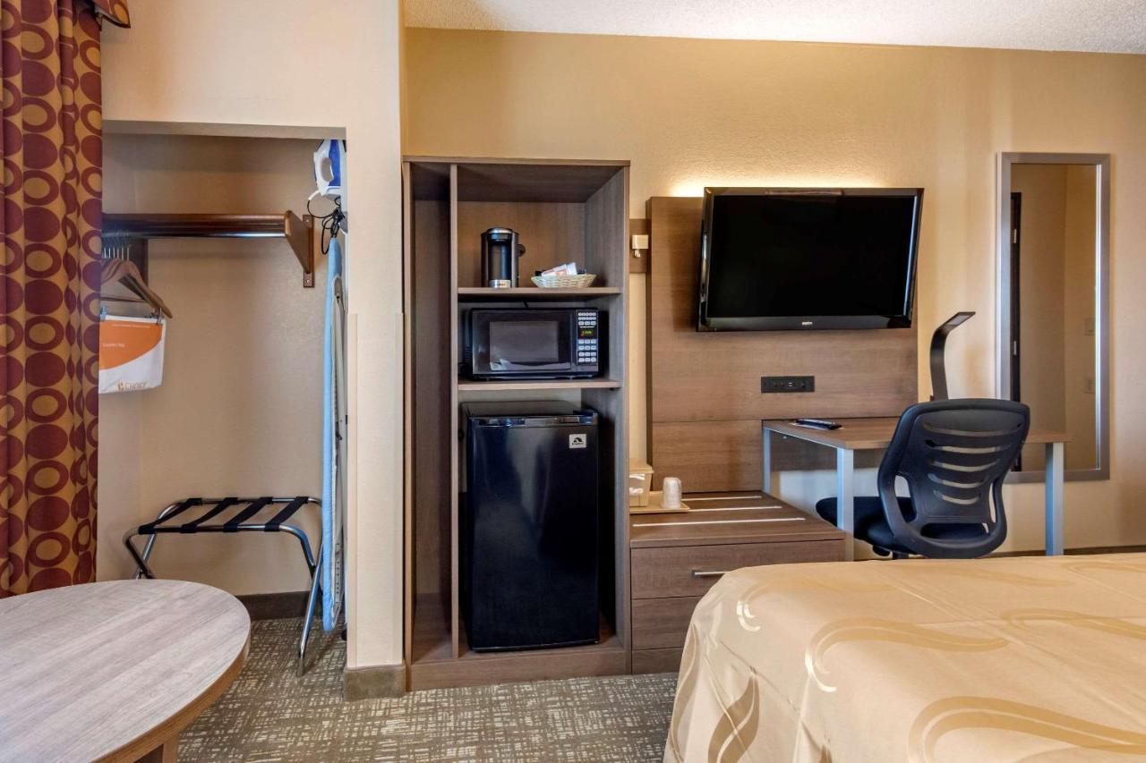 Quality Inn سانفورد المظهر الخارجي الصورة