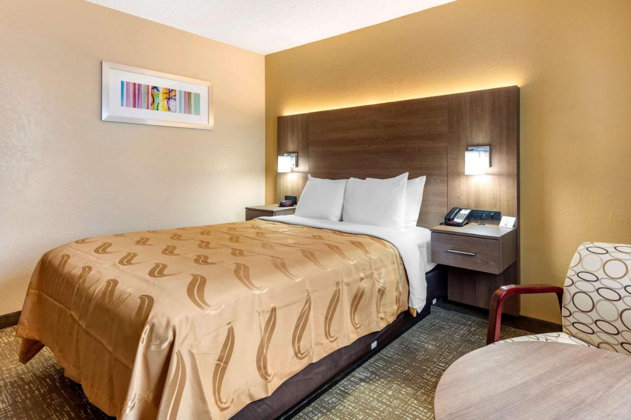 Quality Inn سانفورد المظهر الخارجي الصورة