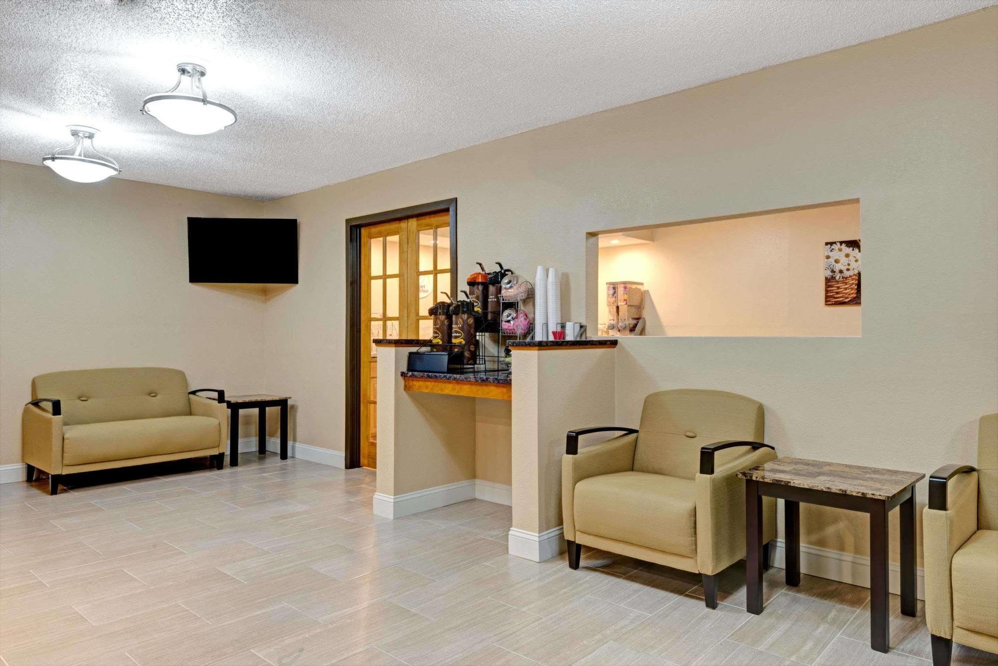 Quality Inn سانفورد المظهر الخارجي الصورة